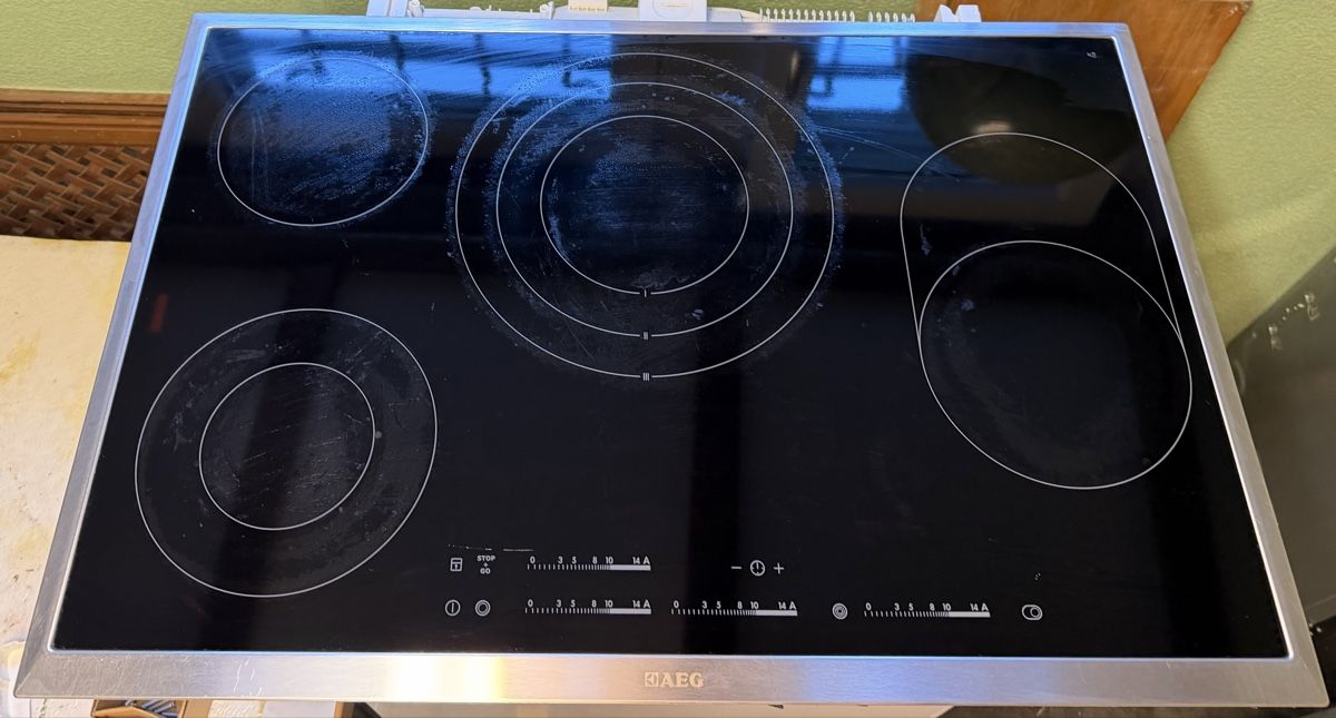 Plateaux: AEG Glaskeramik Kochfeld – D'occasion à Zürich par Simon8032