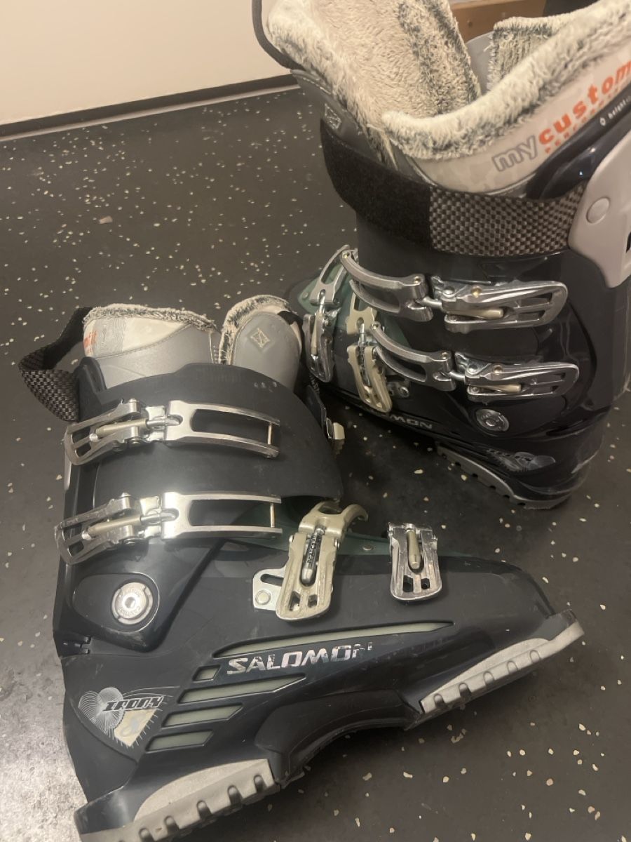 Salomon Sci: Ski Schuhe Größe 26/26.5 – Usato da Bern venduto da fen_7rn8 1