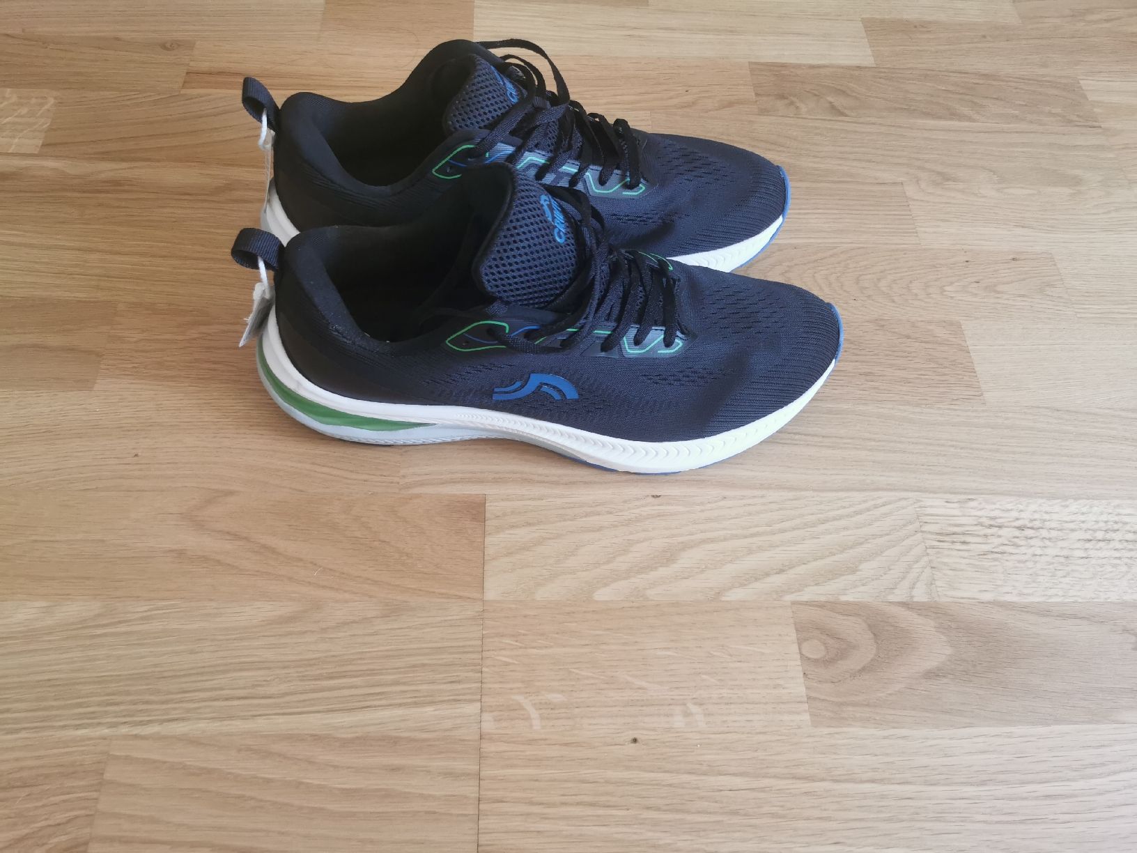 Scarpe da uomo: Laufschuhe Made in Austria  44 – Nuovo (secondo la descrizione) da Bern venduto da ged_ffx9 2