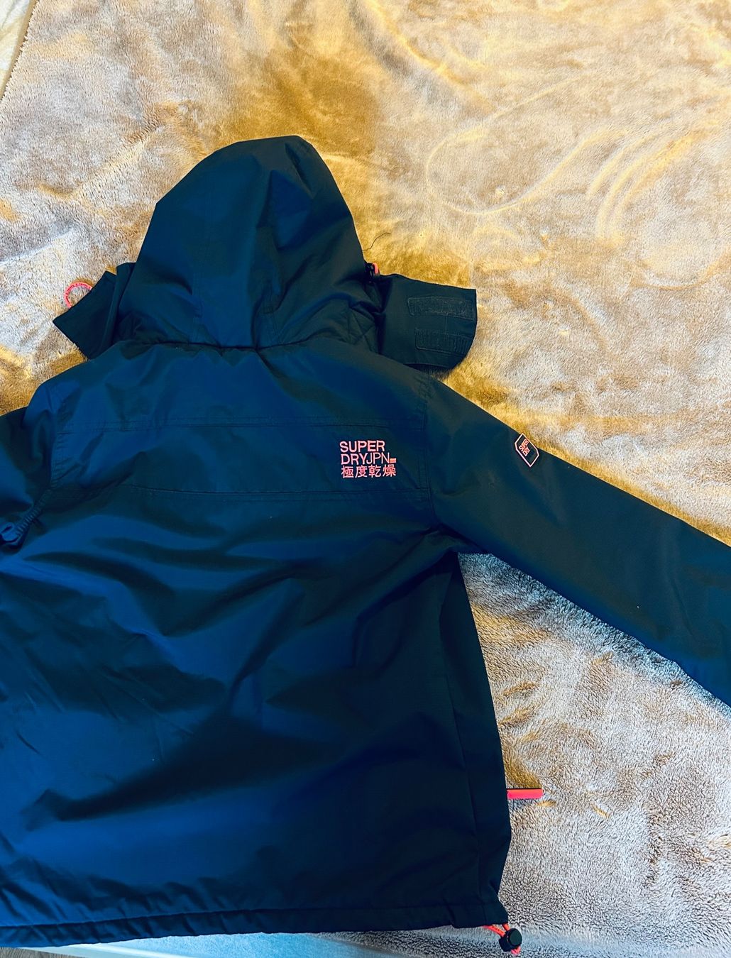 Superdry Jacken: Regenjacke Superdry Damen – Neu (gemäss Beschreibung) aus Bad Ragaz von ocl_2fyc 2