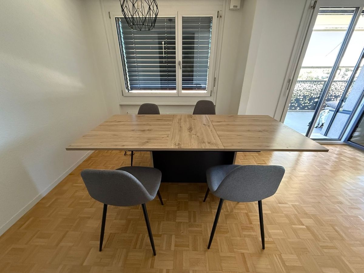 Tische: Esstisch + Stühle – Neu (gemäss Beschreibung) aus Münsingen von Janis_100