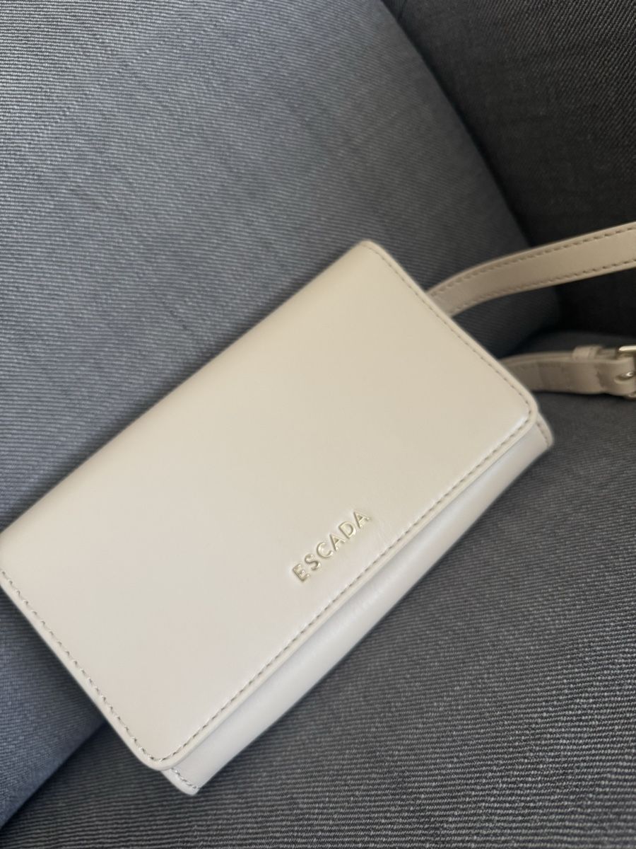 Borse da donna: Beautiful Escada Handbag – Usato da Paradiso venduto da lif_kwq8 2