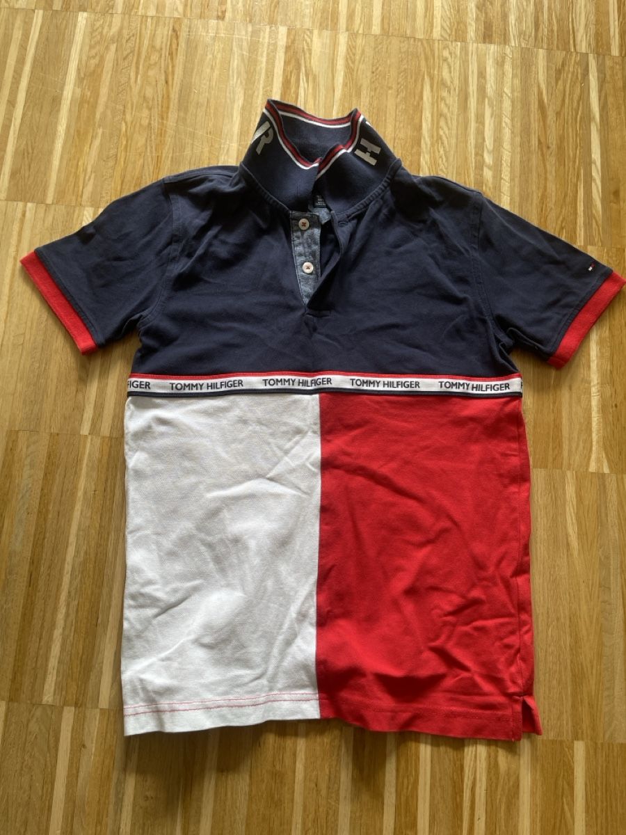 Tommy Hilfiger Hemden, T-Shirts & Polos: Polo Shirt Tommy Hilfiger multicoloured  – Gebraucht aus Zürich von ros_jy6w