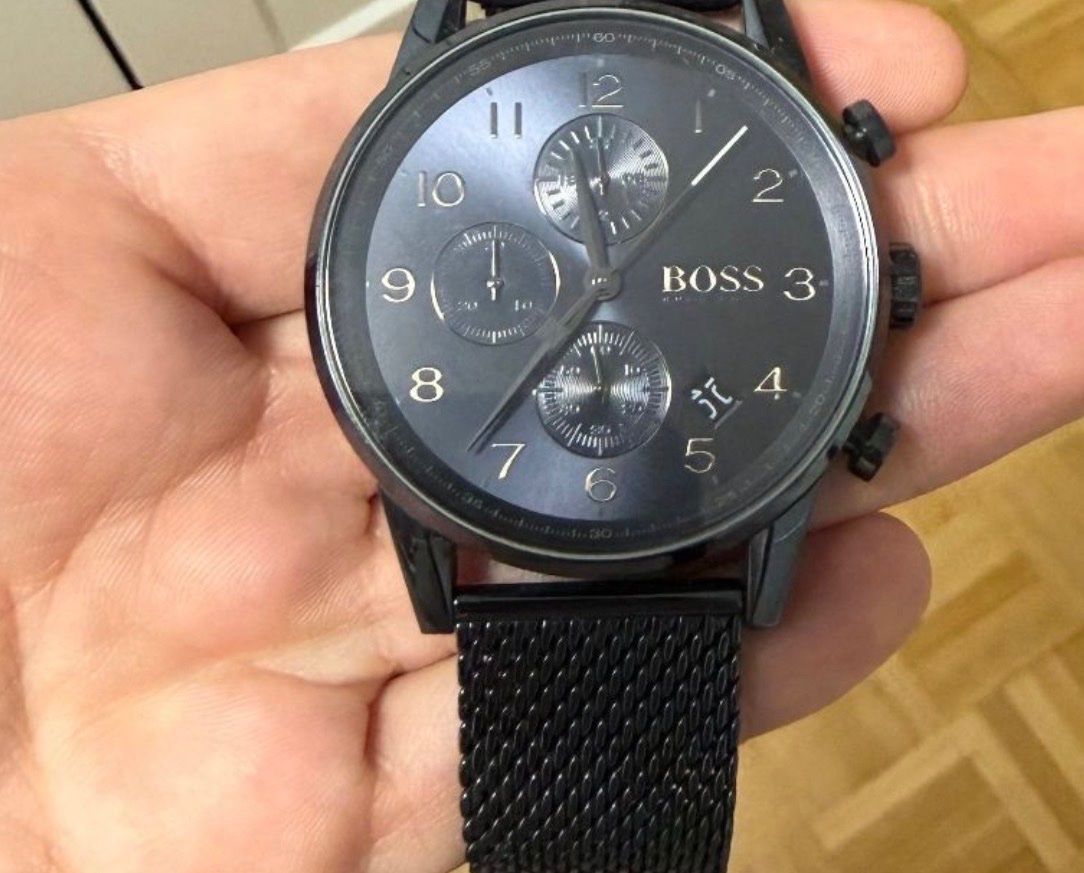 Hugo Boss Montres: Hugo Boss Uhr Neuwertig – Neuf (Voir description) à Bettlach par val_95hq 1
