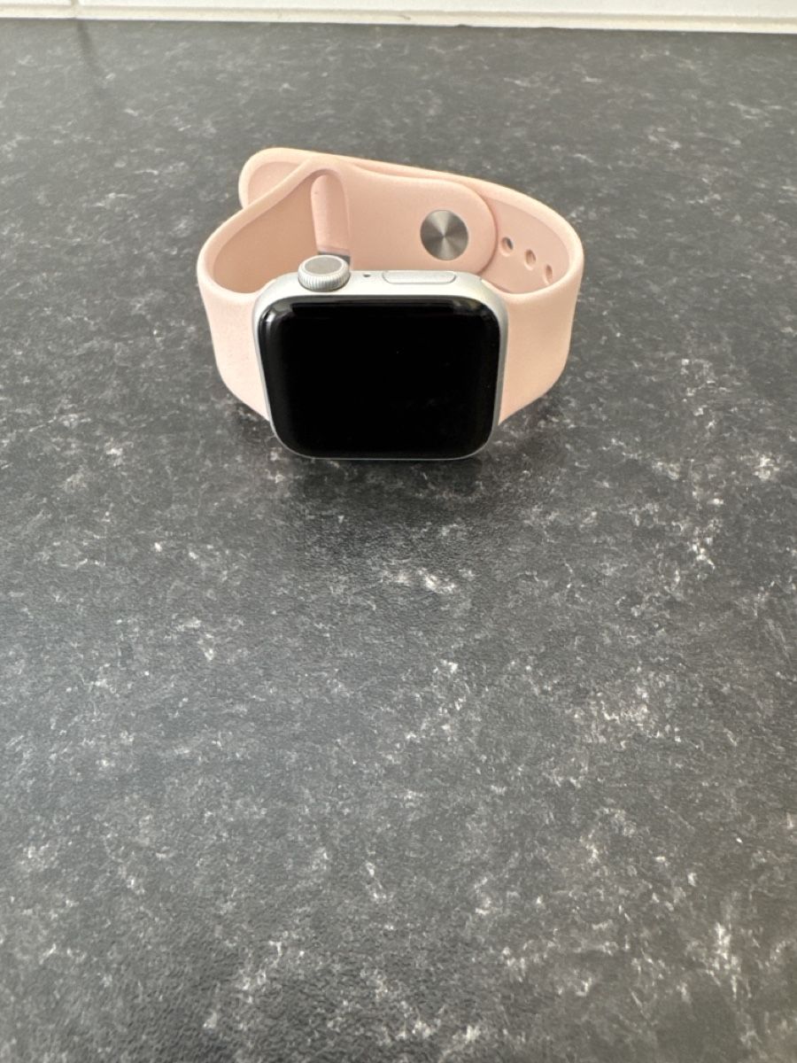 Apple Smartwatch: Apple Watch série 5 – Nuovo (secondo la descrizione) da Saillon venduto da DelphineZ 1