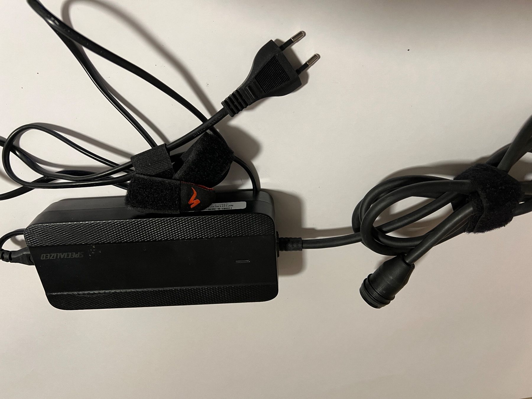 Specialized Chargeurs: Ladegerät für SPECIALIZED Vado – D'occasion à basel par dunia66