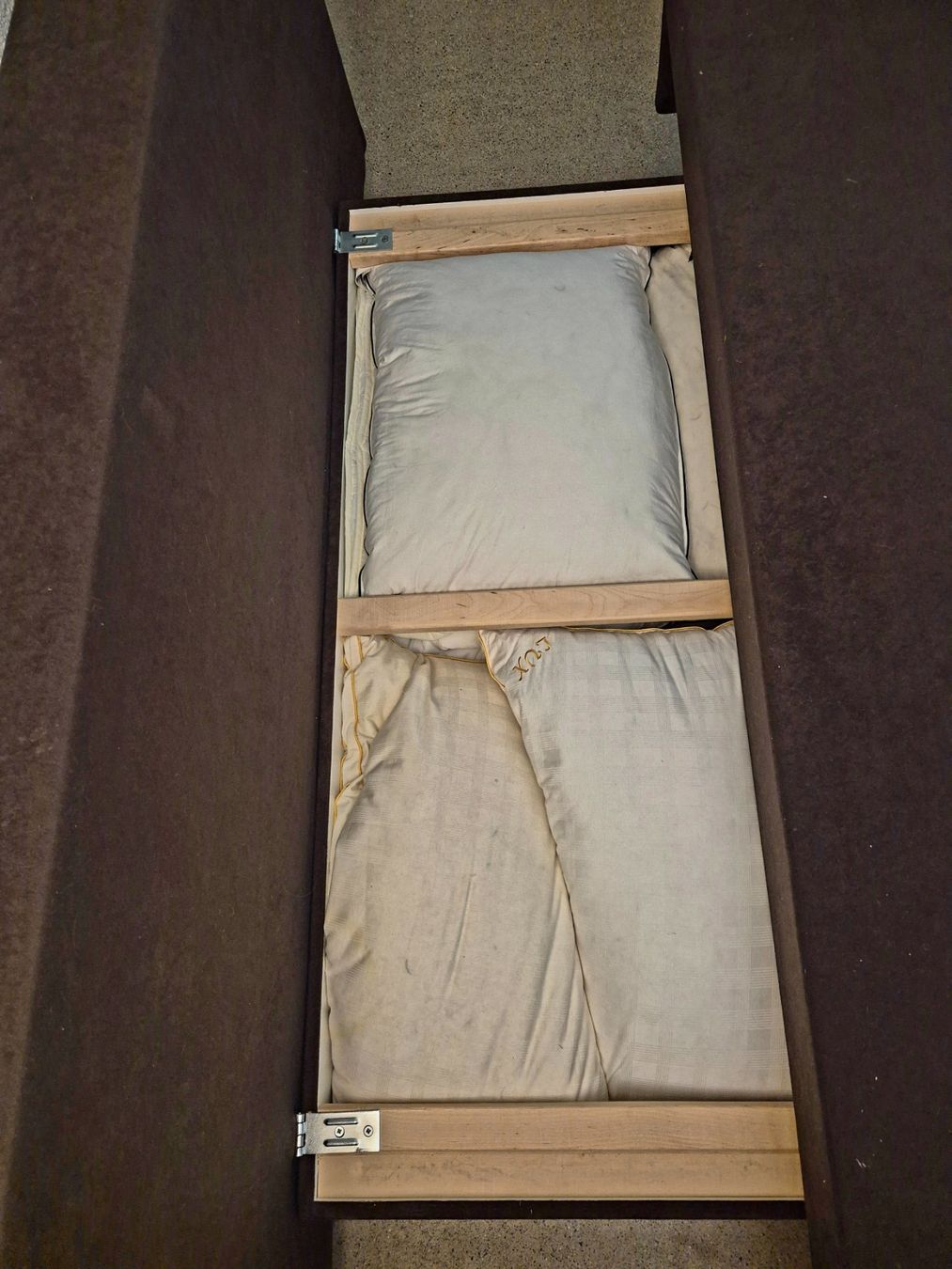 Divani: Schlafsofa mit Stauraum GRATIS – Usato da Luzern venduto da kat_6kt5 3