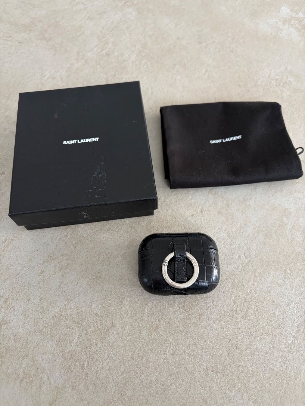Apple Cover & Protezioni schermo: Saint Laurent AirPods Pro Leder Case Original – Usato da Lachen SZ venduto da dar_hjg9 1