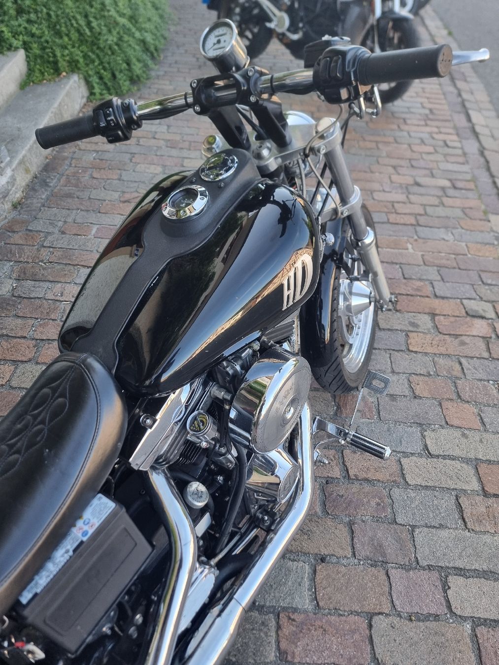 Harley-Davidson Chopper: Harley Davidson Dyna Street Racer / Dragster / Custom – Gebraucht aus Glattfelden von Gasoline_Family 1