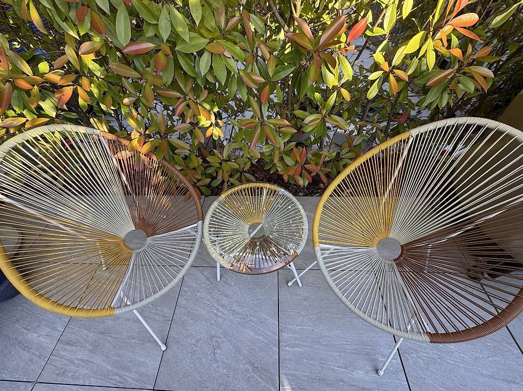 Set di tavolo e panche: Meubles extérieurs - Kare Design chaises et table – Usato da St-Saphorin-Lavaux venduto da lou_g669 1