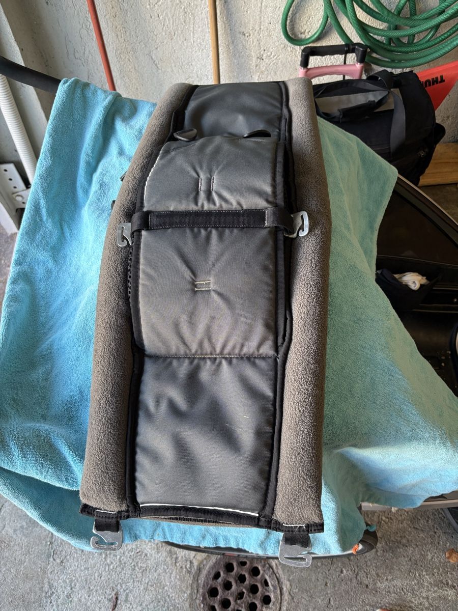 Thule Pezzi di ricambio: Thule Chariot Babysitz grau – Usato da Uster venduto da De_Koch 2