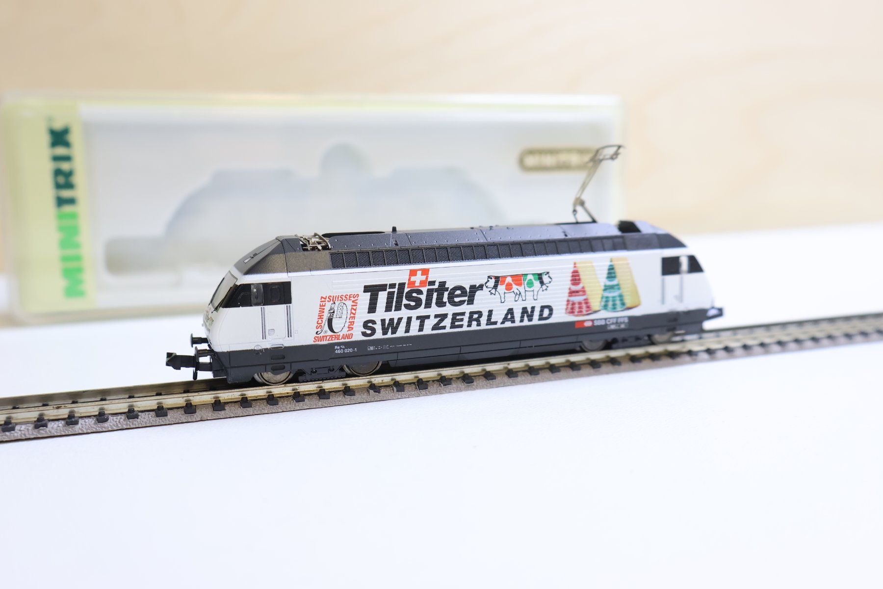 Trix Trains électriques: Minitrix SBB Re 460 E-Lok "Tilsiter" 12692 – D'occasion à Winterthur par Monstera 3