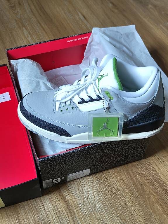 Herrenschuhe: Air Jordan 3, EU 43 (US 9.5) – Gebraucht aus Au SG von Faebukuki