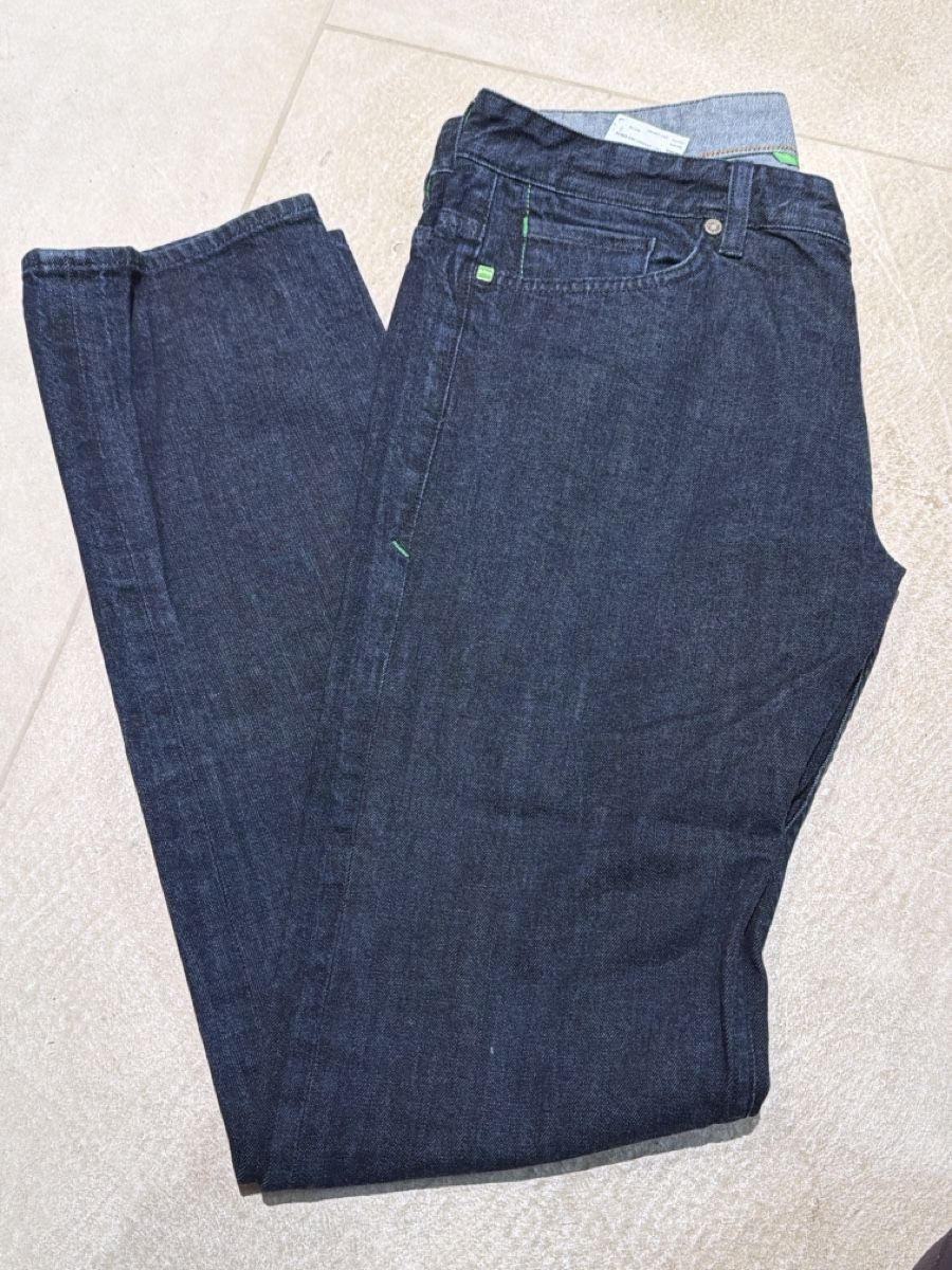 Hugo Boss Jeans: Hugo Boss Herren Jeans Gr. 34/34 – Nuovo (secondo la descrizione) da Obersaxen venduto da jen_6dnw