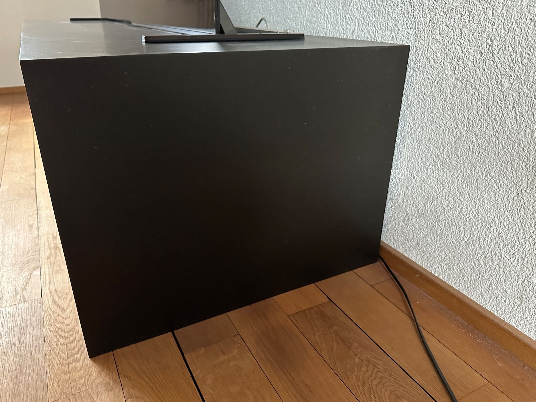 Mobili TV: Cooles Fernsehmöbel von Schreiner – Usato da Winterthur venduto da Kadle7 1