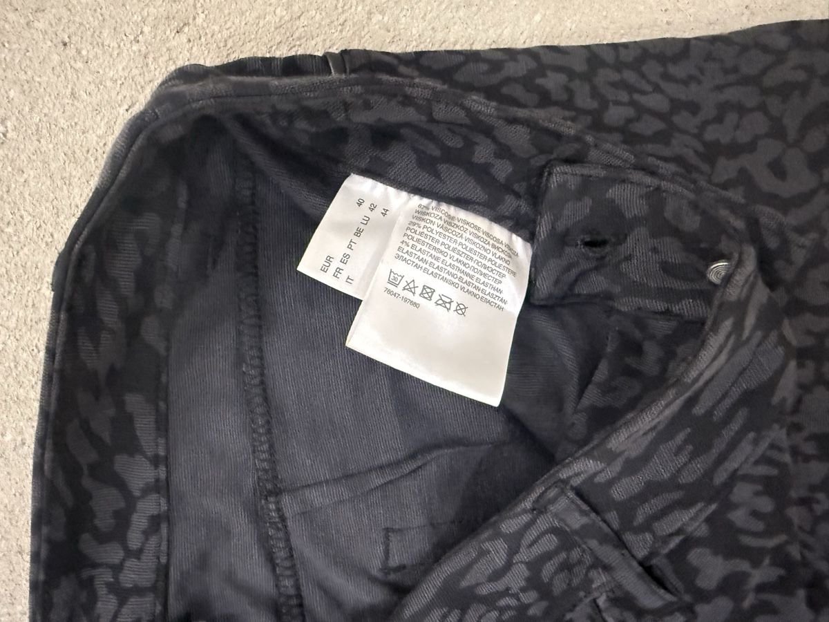 Pantaloni: Hose – Usato da Itingen venduto da jessi811 1
