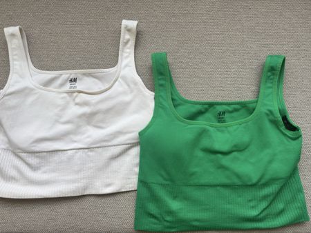2x H&M Sport BHs, Grün & Weiss, Gr. S