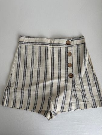 ZARA Shorts – gestreift – Grösse M