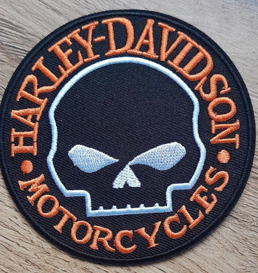 Harley-Davidson Toppe: Patch Harley Davidson Skull M099 – Nuovo e nell'imballaggio originale da Allens venduto da MADE.IN.ROCK.N.ROLL