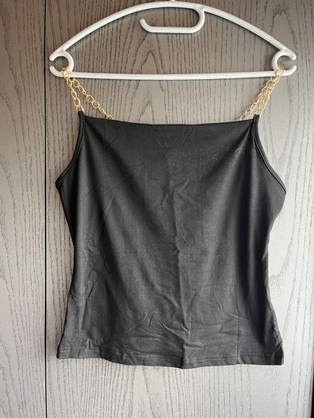 Shein Top: Débardeur avec chaîne dorée – Usato da Le Locle venduto da Ophelhugy