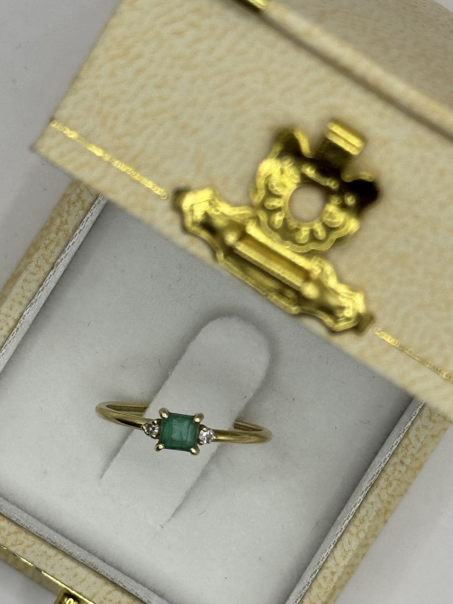 Ringe: Timeless Trilogy Ring with Emerald Center and Diamond Accent – Neu (gemäss Beschreibung) aus Glattpark(Opfikon) von Pflanzenmami68 1