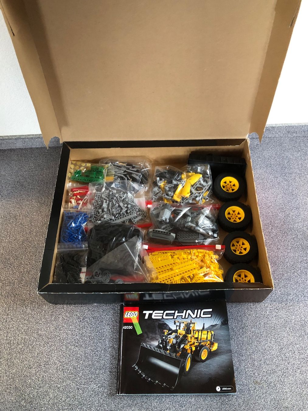 Lego Kit di costruzioni: Lego Technic Volvo L350F Radlader – Usato da Gonten venduto da Garn-Liesel 1