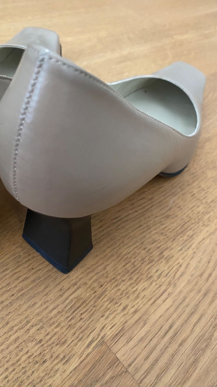 Kaiser Damenschuhe: PETER KAISER Pumps Beige – Gebraucht aus Starrkirch-Wil von sclupain 2