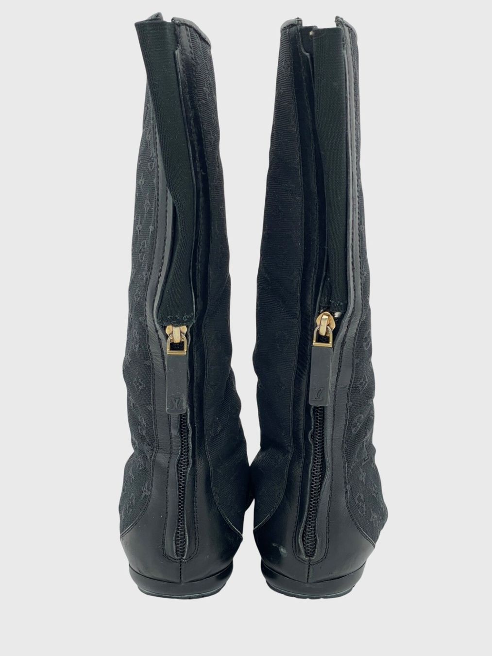 Louis Vuitton Chaussures femmes: Louis Vuitton Monogram Mini Lin Stiefel EU 36.5 Schwarz – D'occasion à Zürich par shoe_shop 5