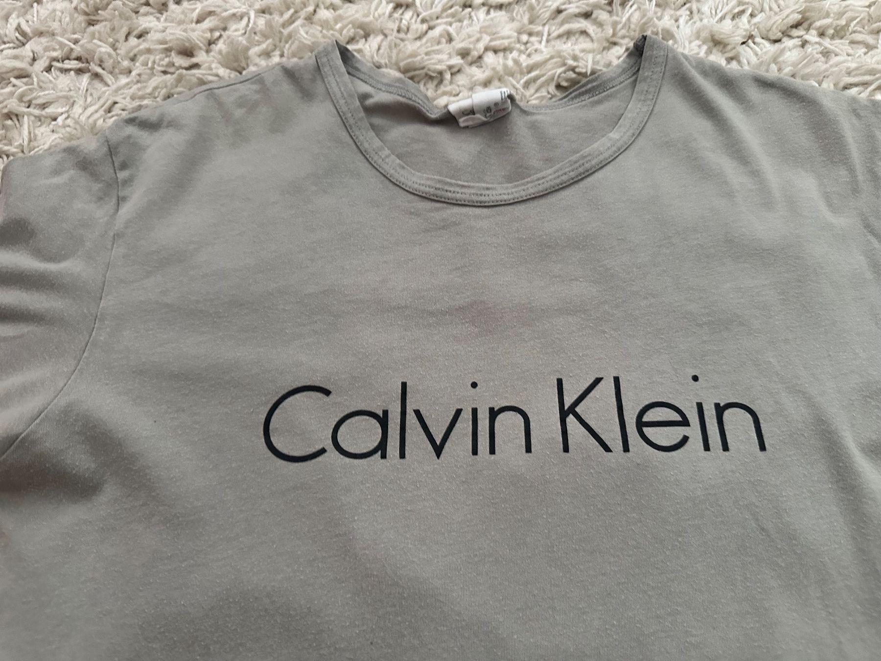 Calvin Klein T-shirts: Calvin Klein T-Shirt Gr.S – D'occasion à Bern par BrandVilla 2