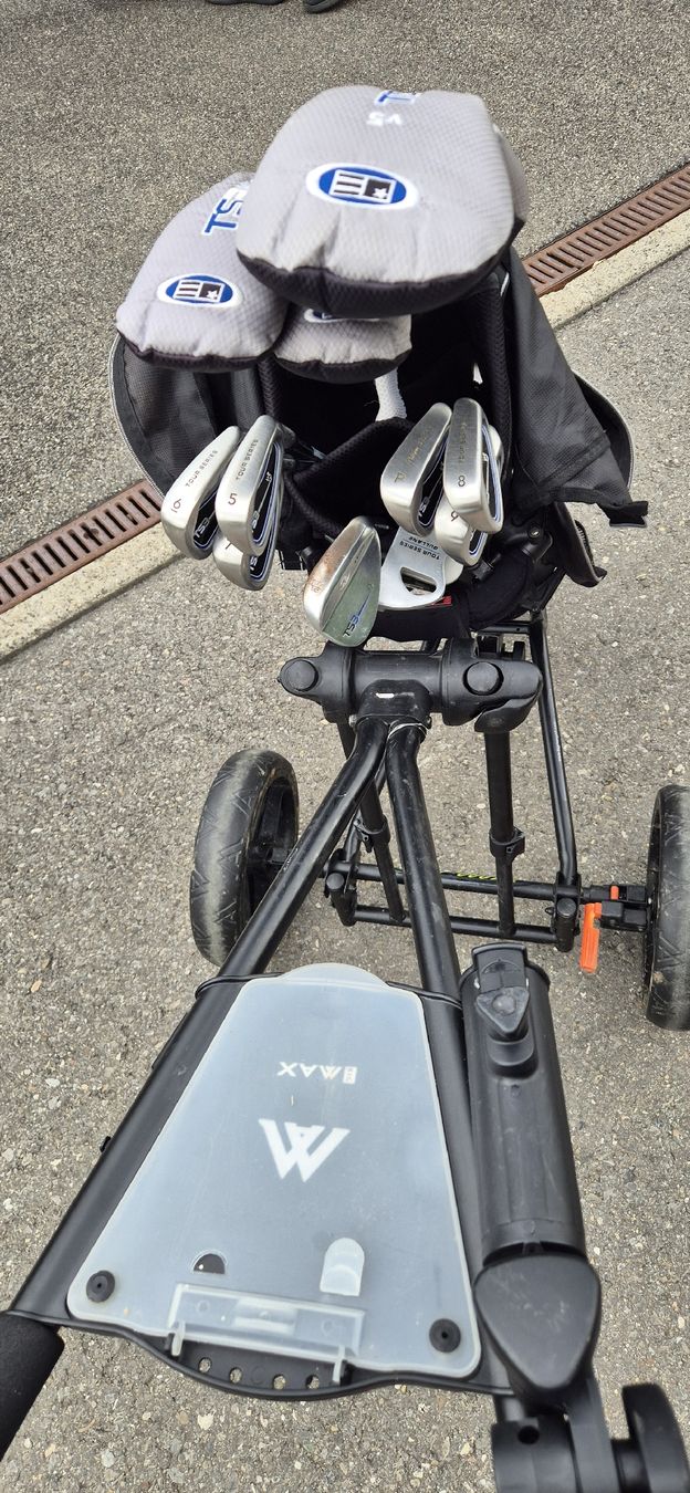 Mazze & Set: Kinder Golfschläger Set inkl. Wagen – Usato da Emmenbrücke venduto da Jenni36 3