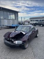 Mazda MX5 Miata NB Unfall mit vielen wertvollen Teile