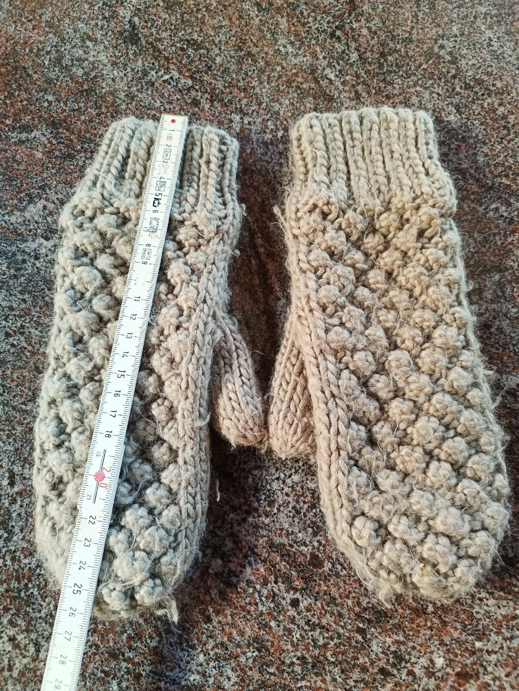 Guanti & manicotti: Wollhandschuhe – Usato da Bätterkinden venduto da Elefantenzoo