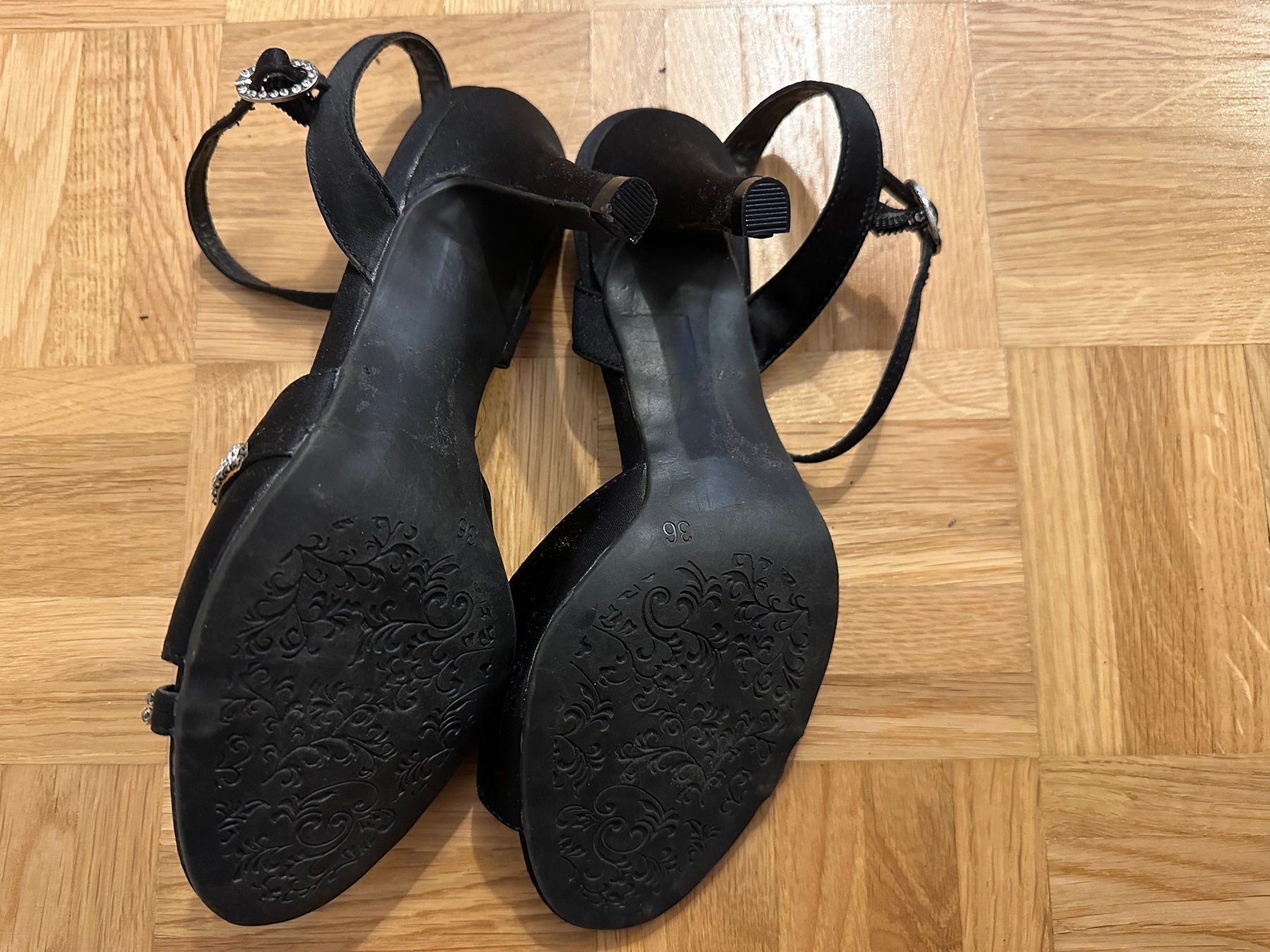 Graceland Scarpe da donna: High Heels Pumps Sandalen Gr. 36 – Usato da Winterthur venduto da nelead 2