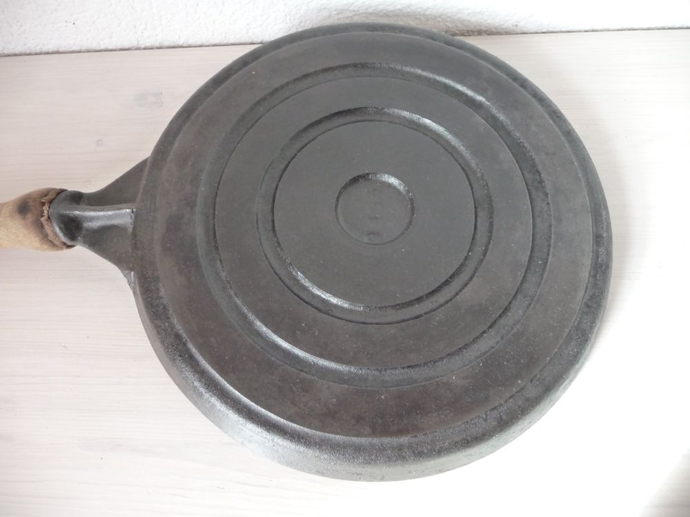 Zerodis Poêle de grill Fonte avec poignée en bois 20 x 20 cm RE388