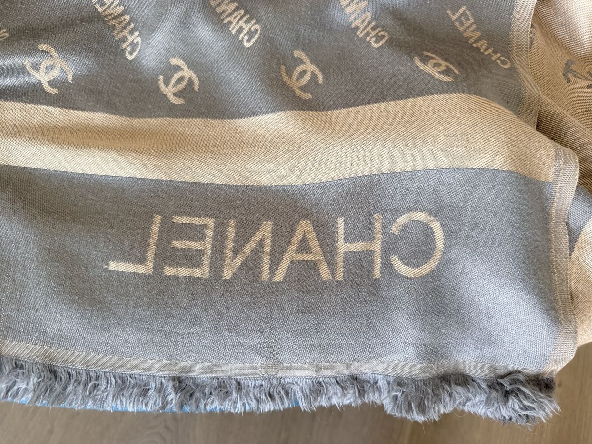 Foulards & écharpes: Sciarpa cotone monogramma beige grigio nuova 200x70cm – D'occasion à Lugano par fer_ckb9 6