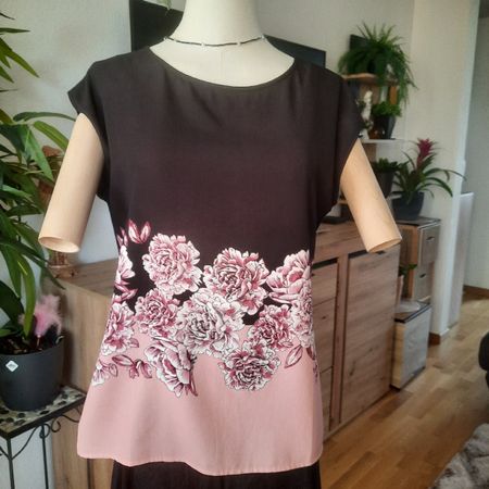 Damen Oberteil Anna Field Blumenprint schwarz pink Grösse M