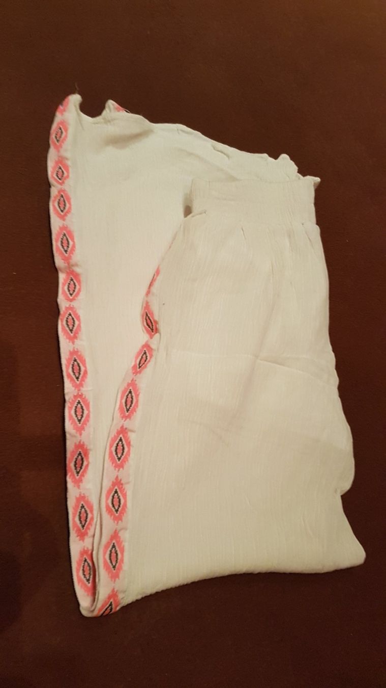 Pantaloni: Pantalon blanc, fluide taille S marque FB Sister – Usato da Villiers venduto da san_jn5w 4