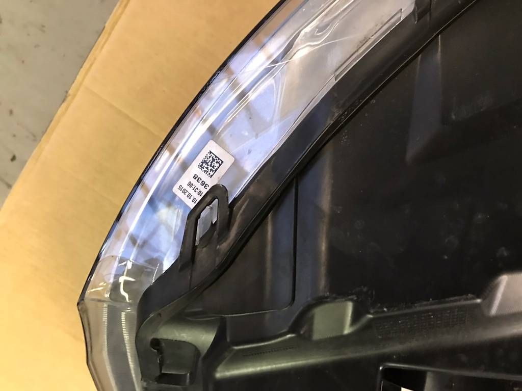 Scheinwerfer: Ford Transit costom Original Scheinwerfer  – Gebraucht aus Uttigen von power87 2