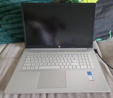 HP Laptop Intel Core i7-1165G7 / 16GB RAM / 512GB SSD Top!
