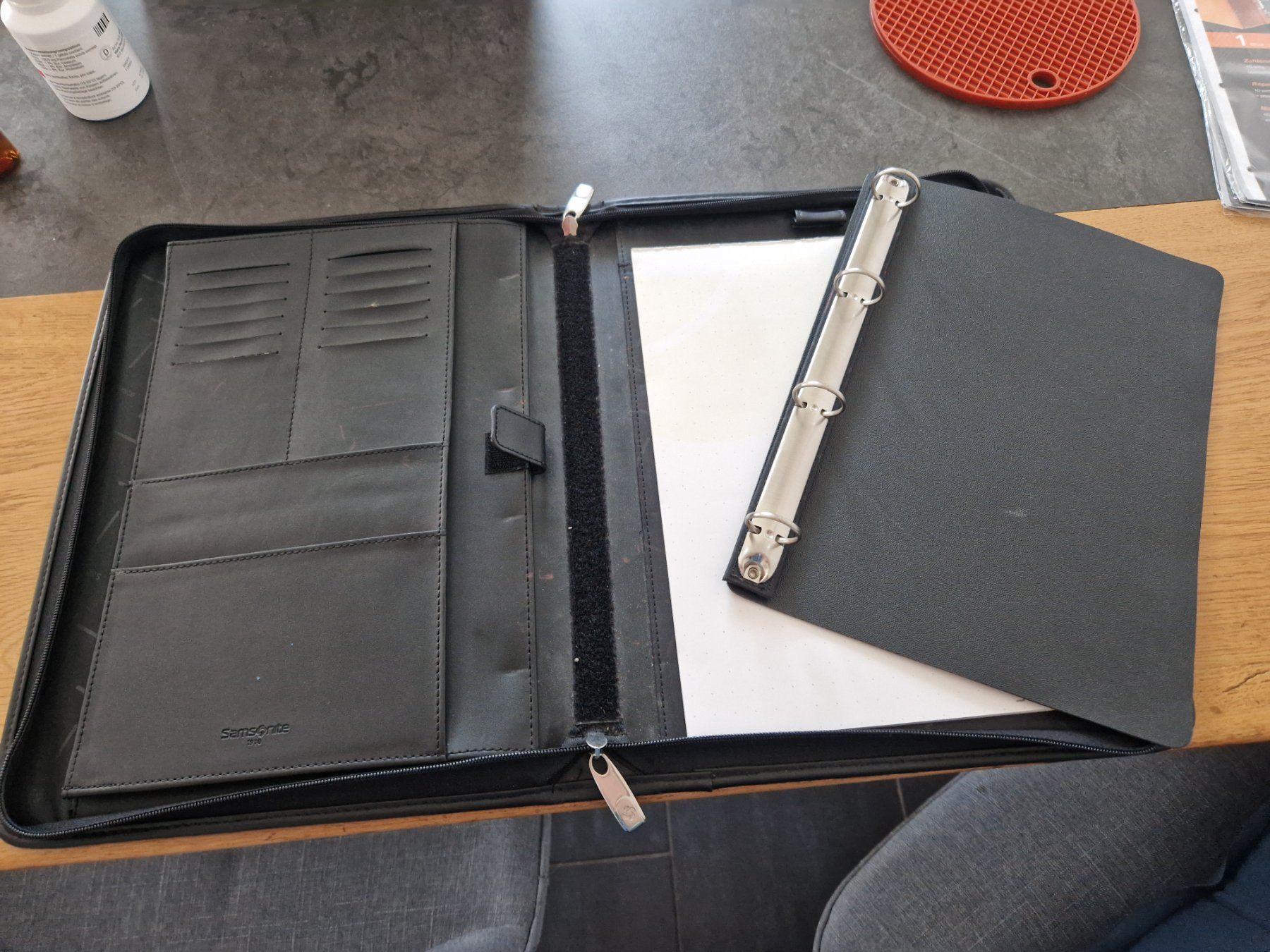 Samsonite Koffer & Taschen: Porte-documents Samsonite A4 – élégant & pratique – Gebraucht aus Colombier NE von videstock