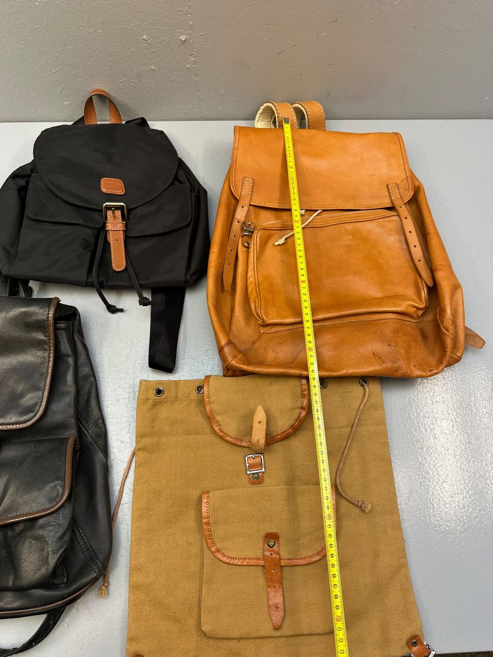 Sacs à dos: RUCKSÄCKE DIV AB 1.- !!! – D'occasion à Zürich par NIKI777 7