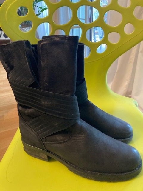 Scarpe da donna: Leder Stiefeletten Damen – Usato da Lufingen venduto da Montreux 1
