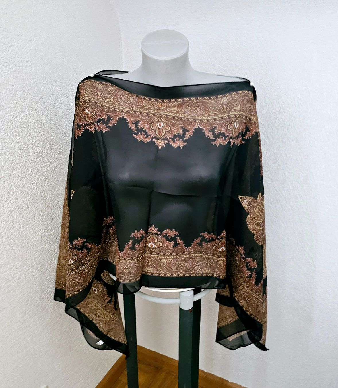 Tuniken: Tunika / Strandkleid / Poncho One Size Paisley – Neu und originalverpackt aus Füllinsdorf von Sunnebliemli7 5