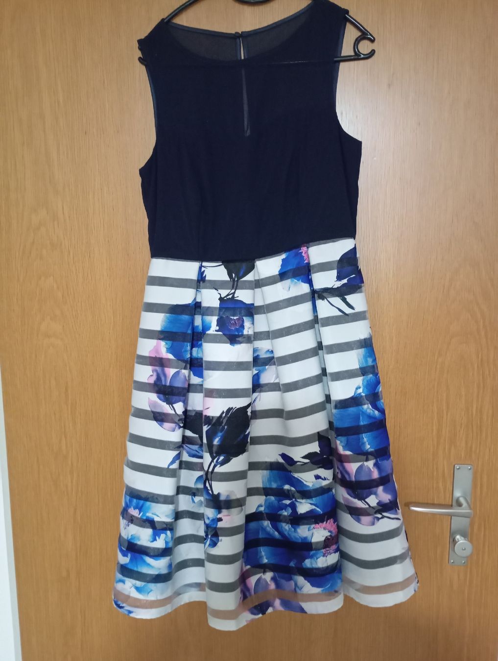 C&A Vestiti: Tolles Cocktail Kleid – Nuovo (secondo la descrizione) da Frauenfeld venduto da Sak_r7cg
