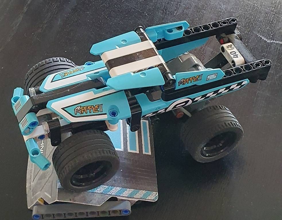 Lego Spielzeuge: Lego Technic, 42059 Stunt Truck – Gebraucht aus Schafisheim von yth_z5dw 1