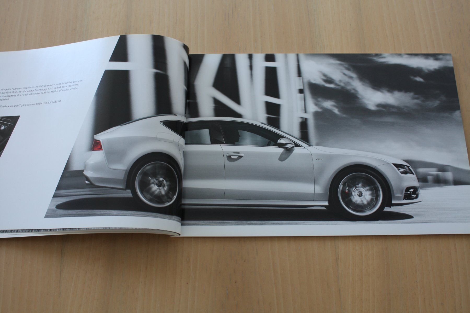 Audi Documents: Audi S7 Prospekt 9/2011 – D'occasion à Wikon par erwin400 4
