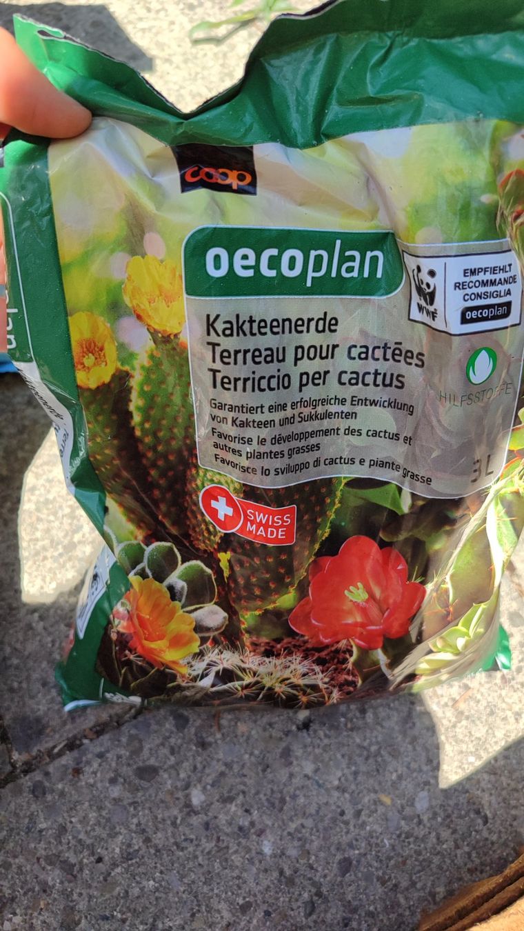 Migros Vasi per fiori: Gartenmaterial, Erde, Blumentöpfe, Gitter, Anzuchts-Set – Usato da Brüttisellen venduto da nic_xm7s 4