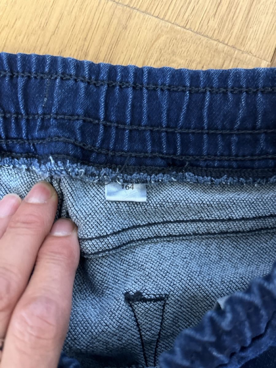 Hosen: Kinder Jeanshose blau elastischer Bund Grösse 164 – Gebraucht aus Rudolfstetten von Stern042 1