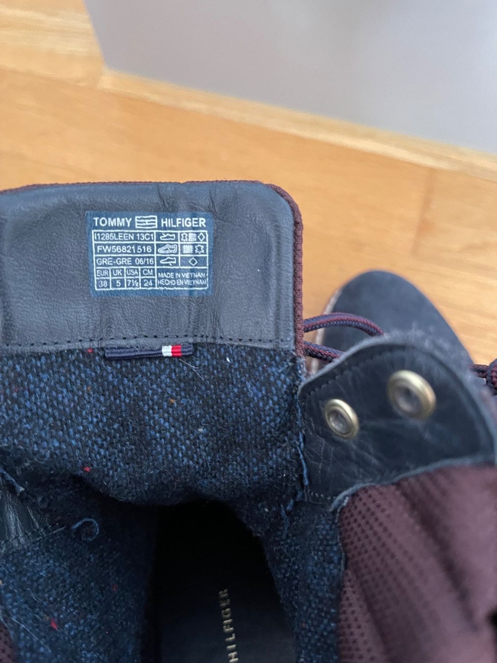 Tommy Hilfiger Scarpe da donna: Tommy Hilfiger 38 Grösse – Usato da Wetzikon ZH venduto da Em_Sa 2