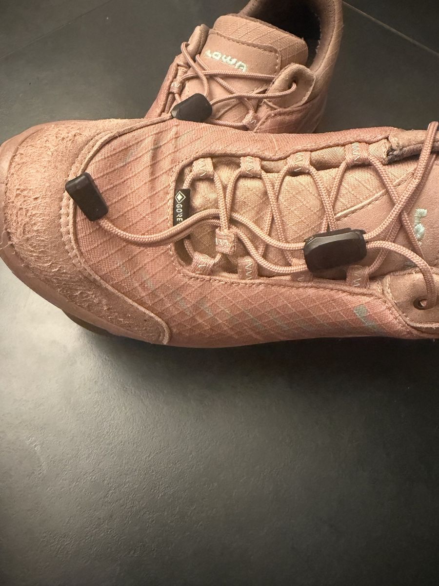 Lowa Chaussures garçon: Lowa  Gr. 38 Goretex Wanderschuhe – D'occasion à Feldbrunnen par cleo09 4